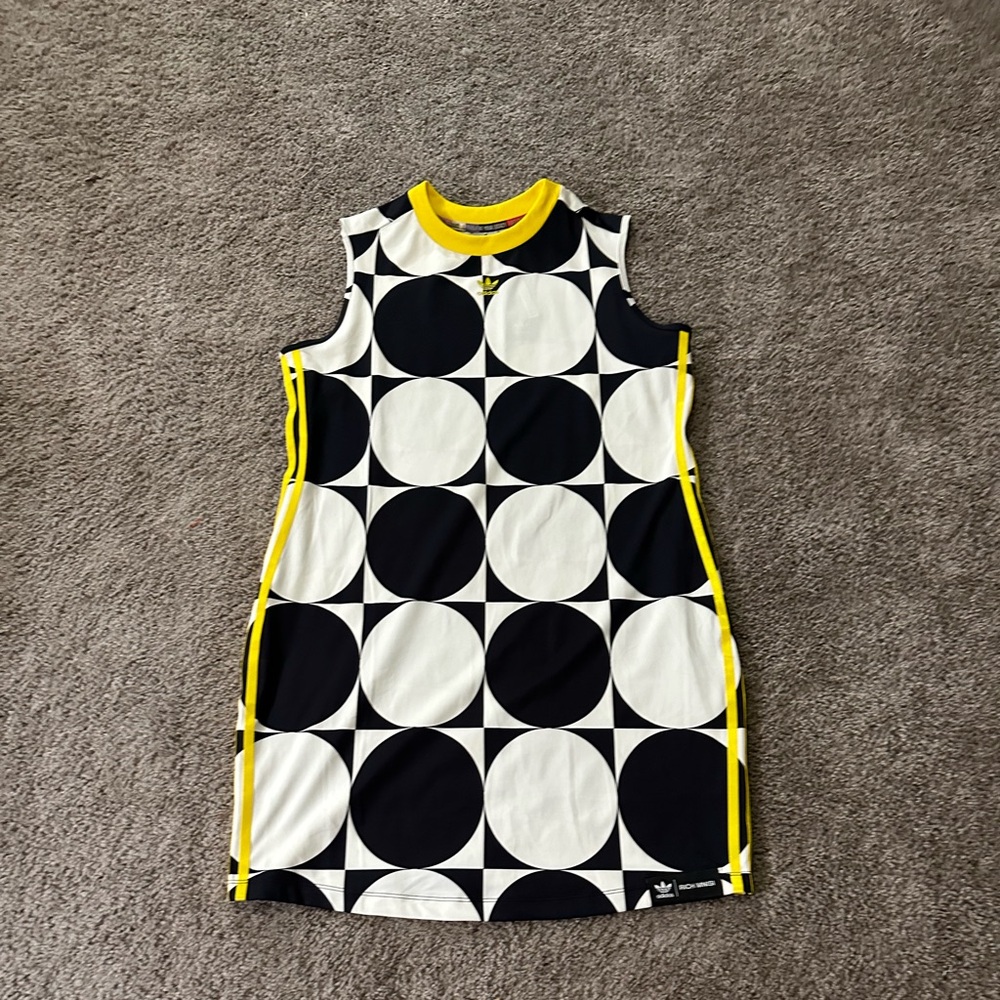 Adidas Originals Graphic Pride Mini|Size: 2X| New w/tags